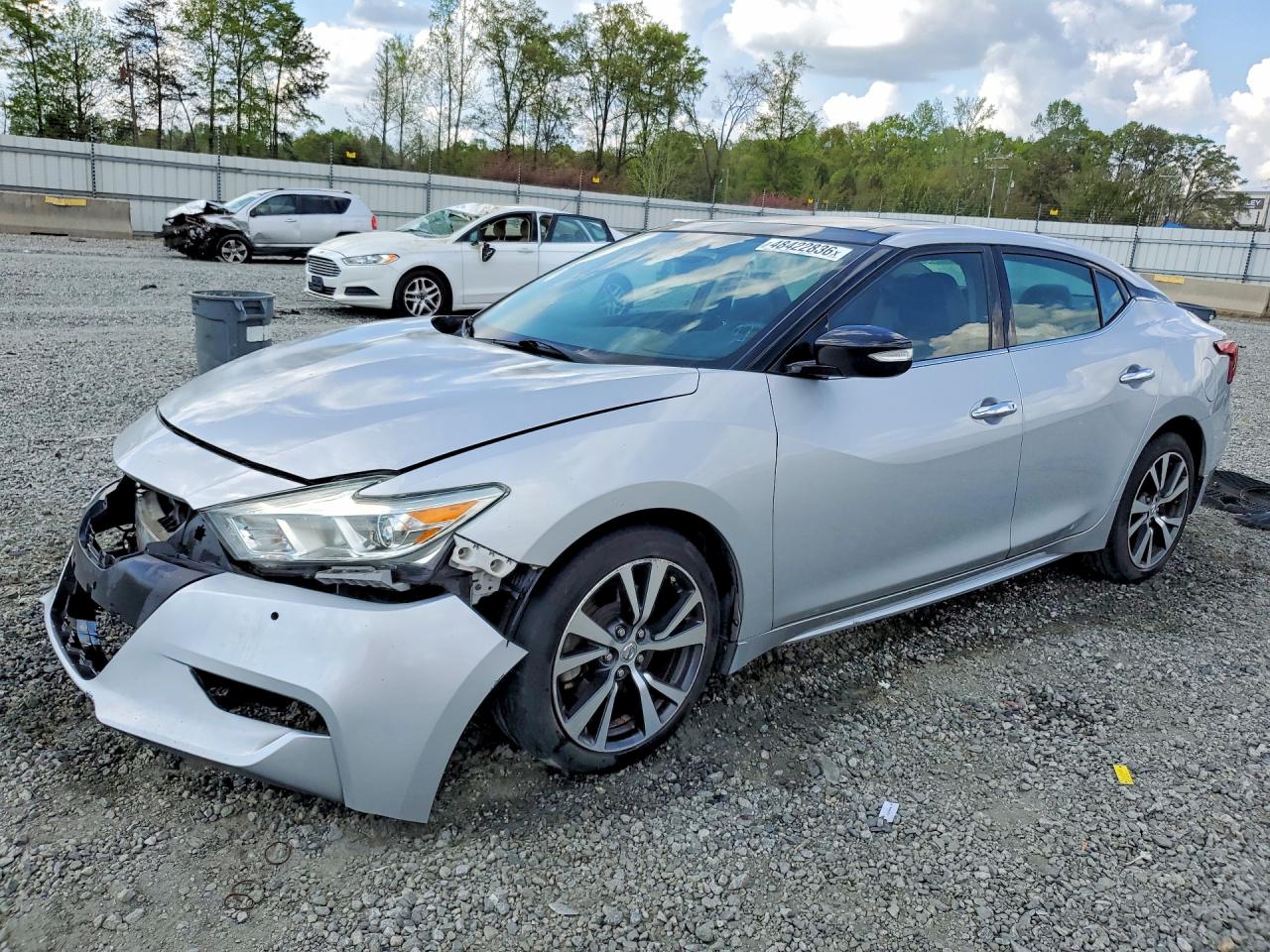 Salvage Nissan Maxima Image