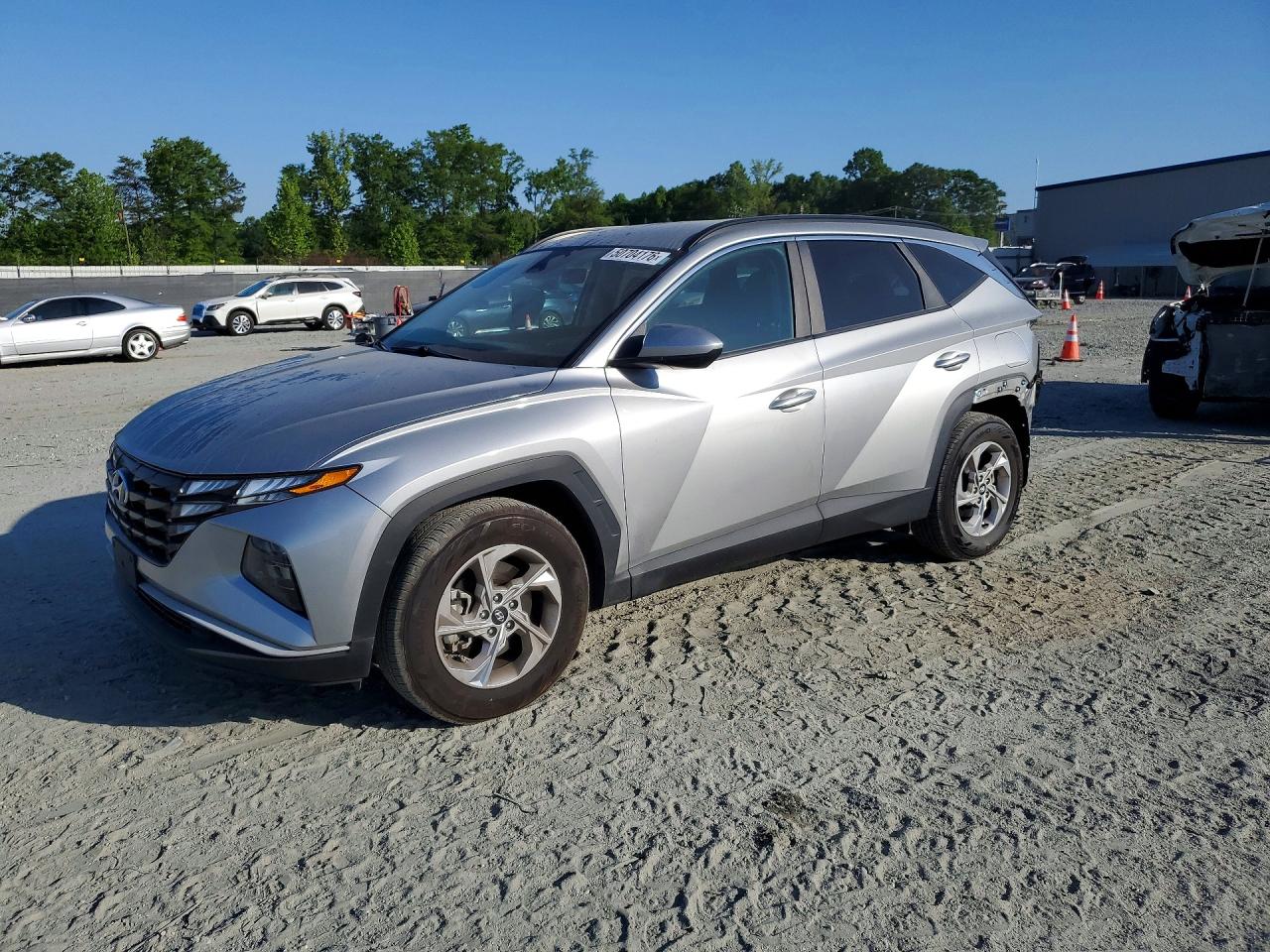 Salvage Hyundai TUCSON Image