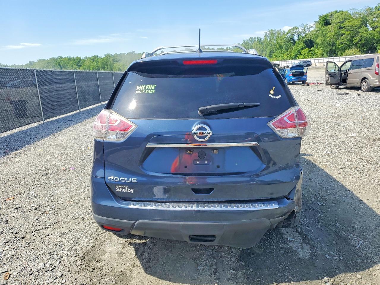 Nissan Rogue S
