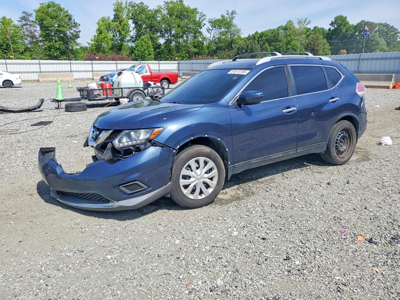 Salvage Nissan Rogue Image