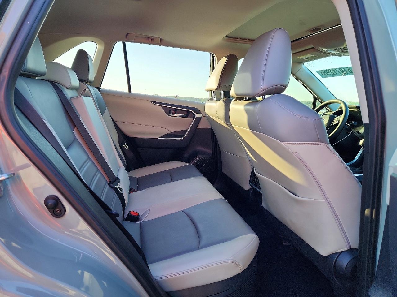 Toyota RAV4 Xle Premium