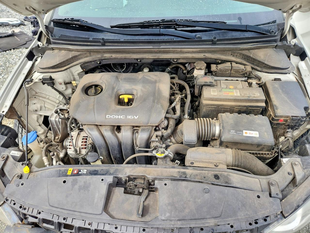 Hyundai ELANTRA Sel