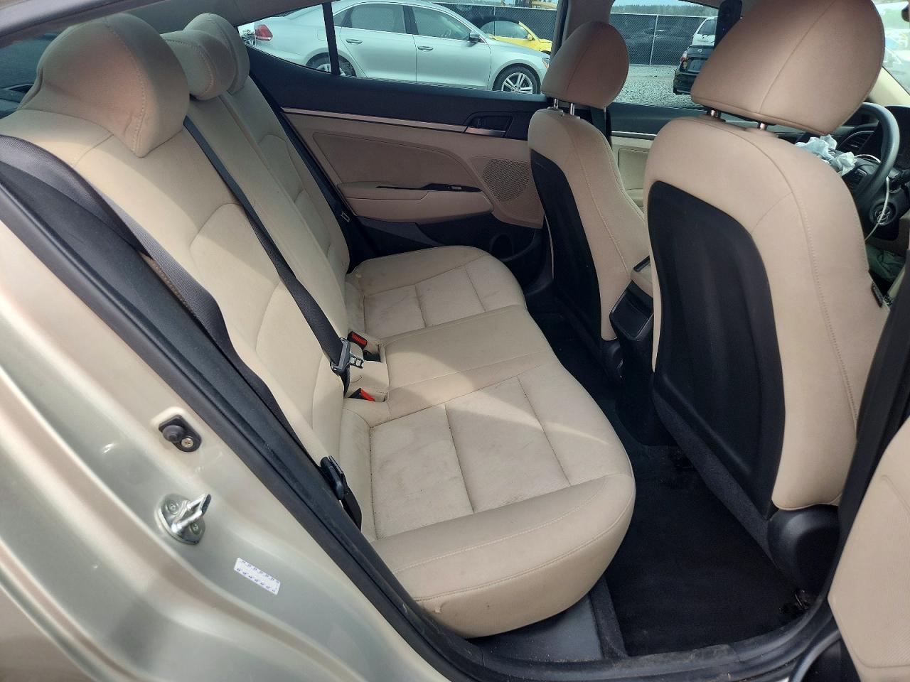 Hyundai ELANTRA Sel
