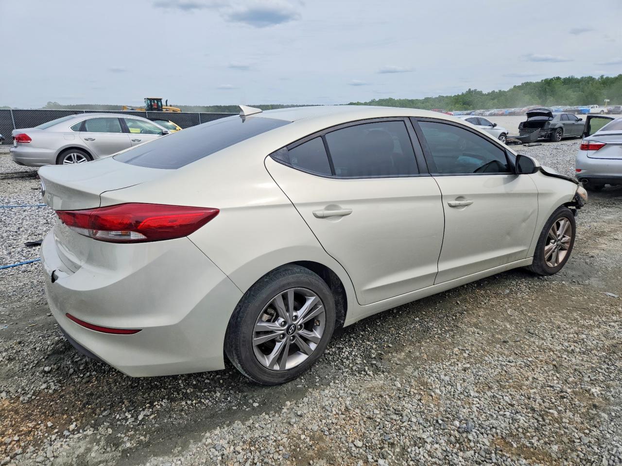 Hyundai ELANTRA Sel