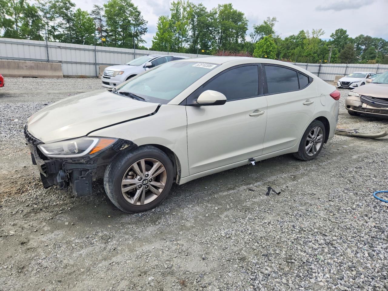 Salvage Hyundai ELANTRA Image