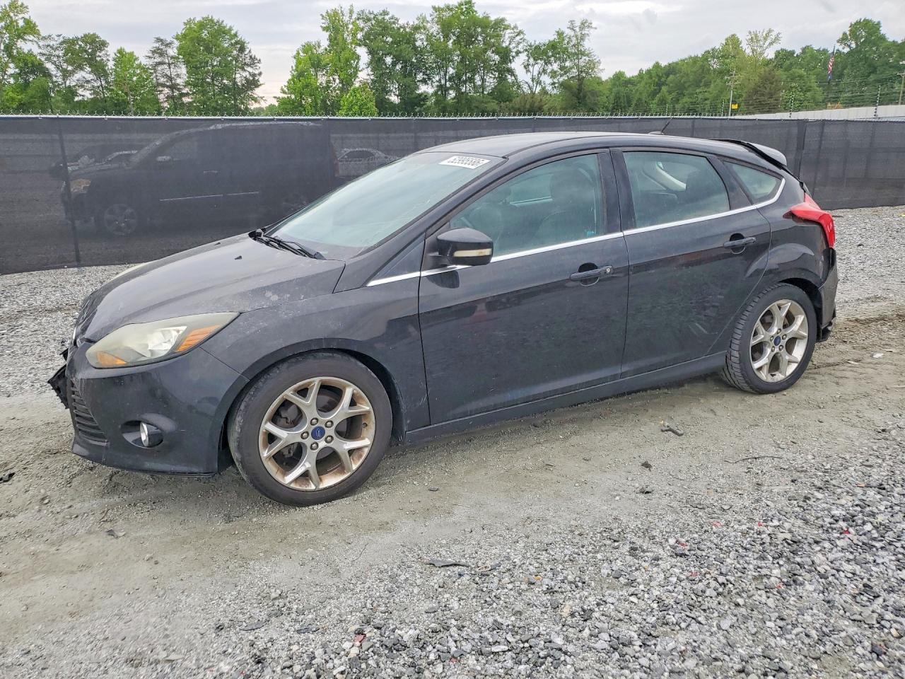 Salvage Ford Focus Image