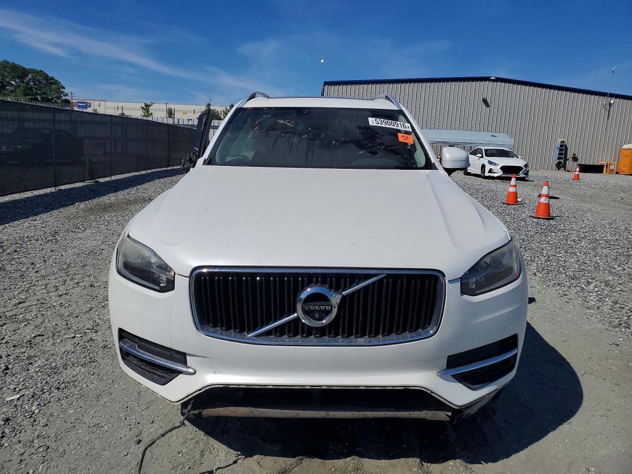 Volvo XC90 T6
