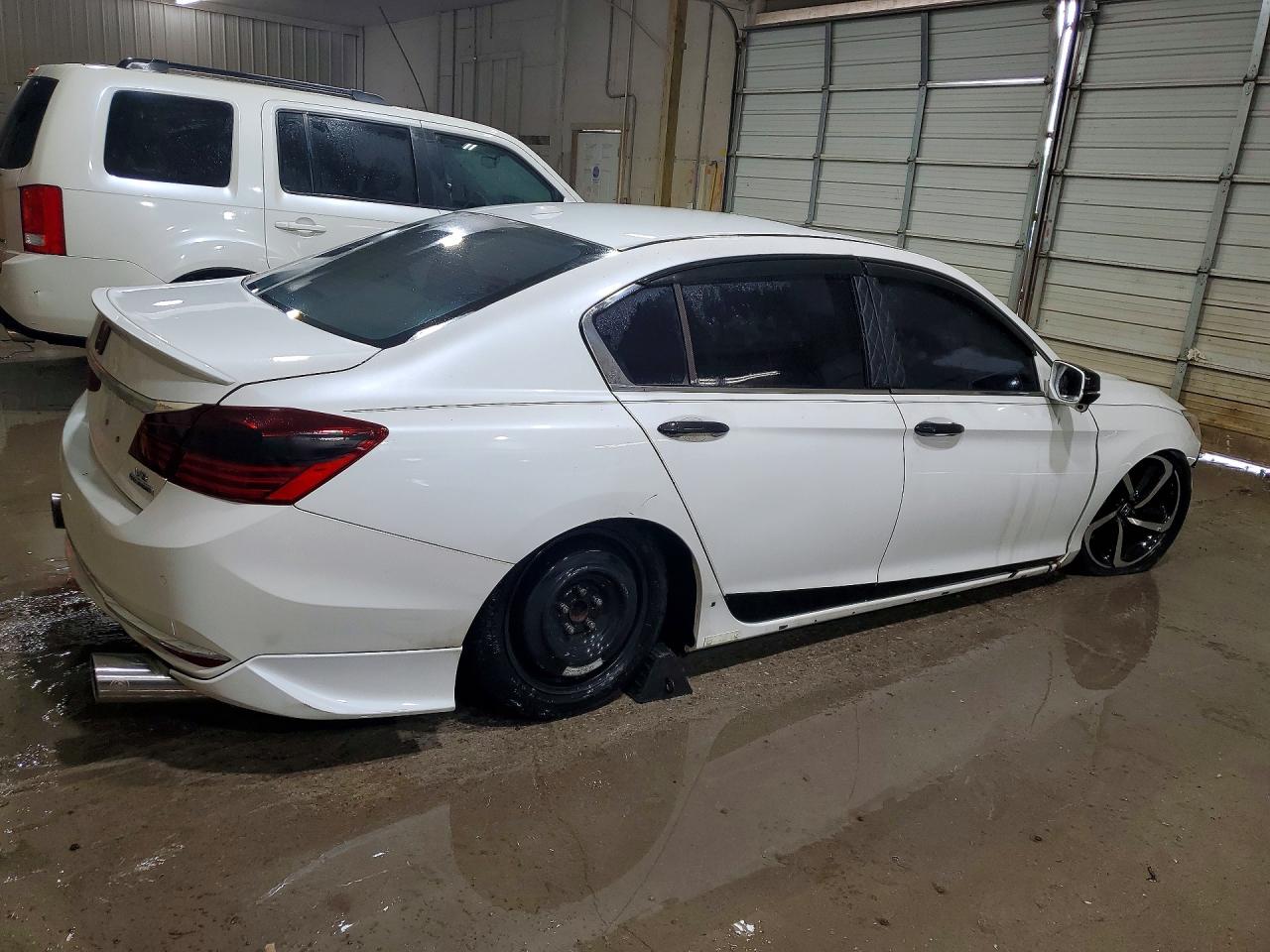 Honda Accord Touring
