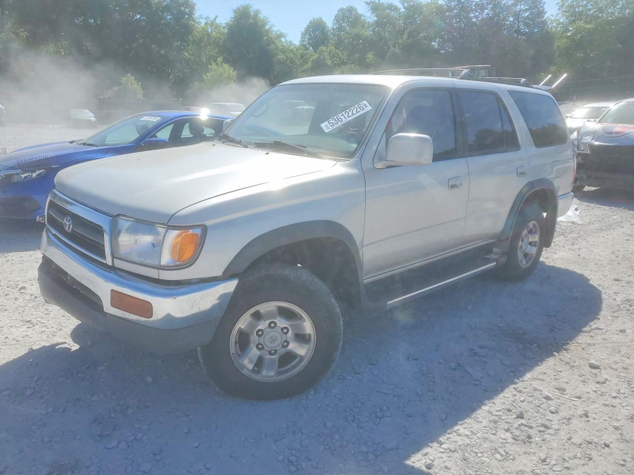 Salvage Toyota 4Runner Image