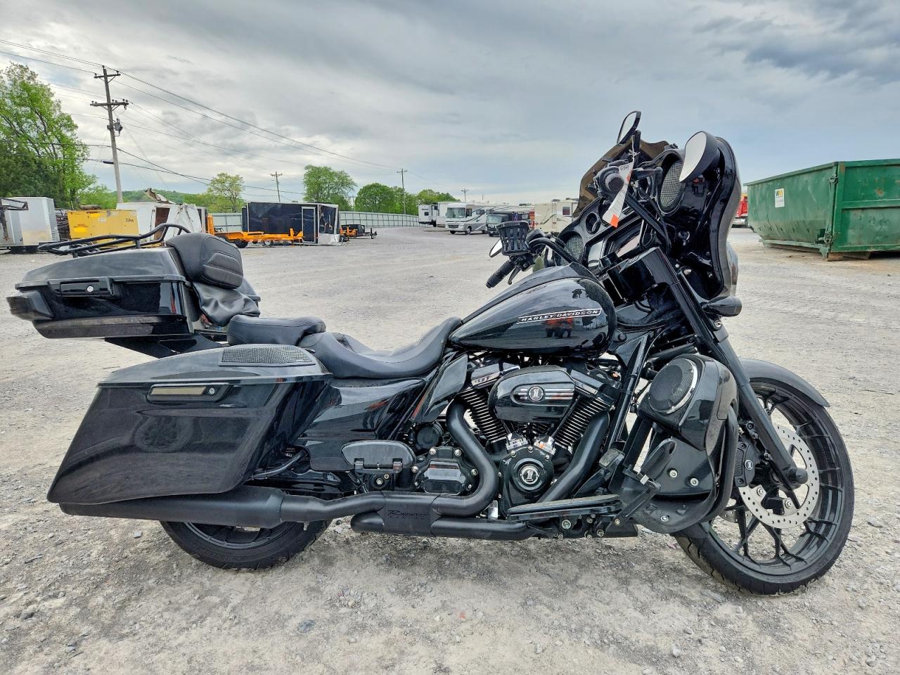 Salvage Harley-Davidson Fl Image