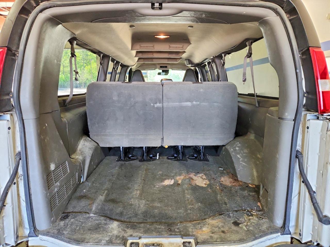 Chevrolet Express Lt