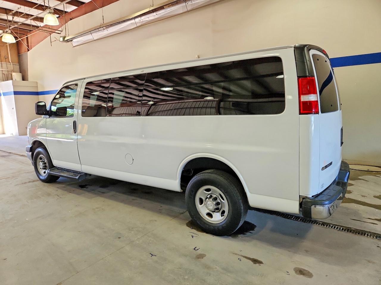 Chevrolet Express Lt