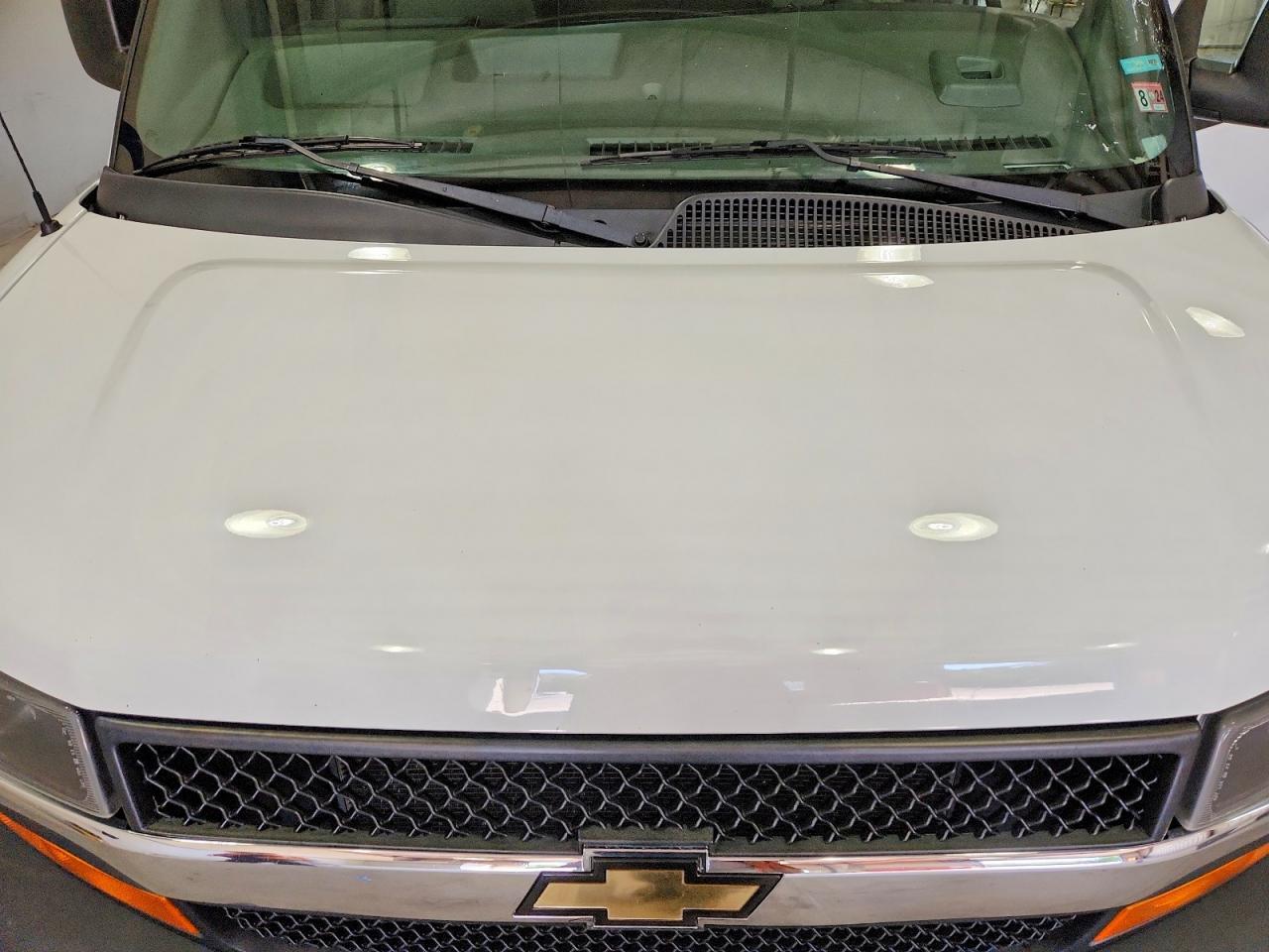 Chevrolet Express Lt