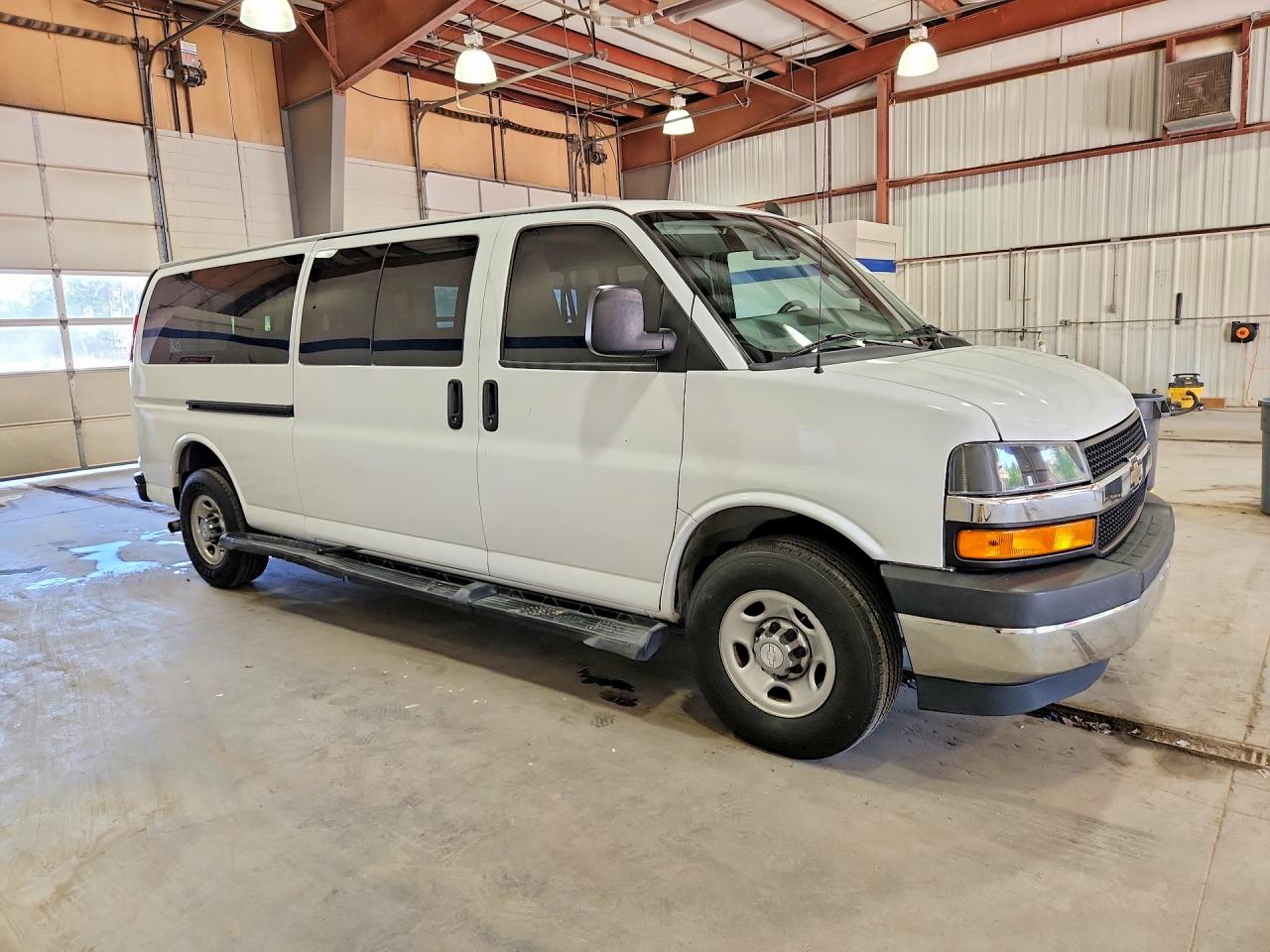 Chevrolet Express Lt