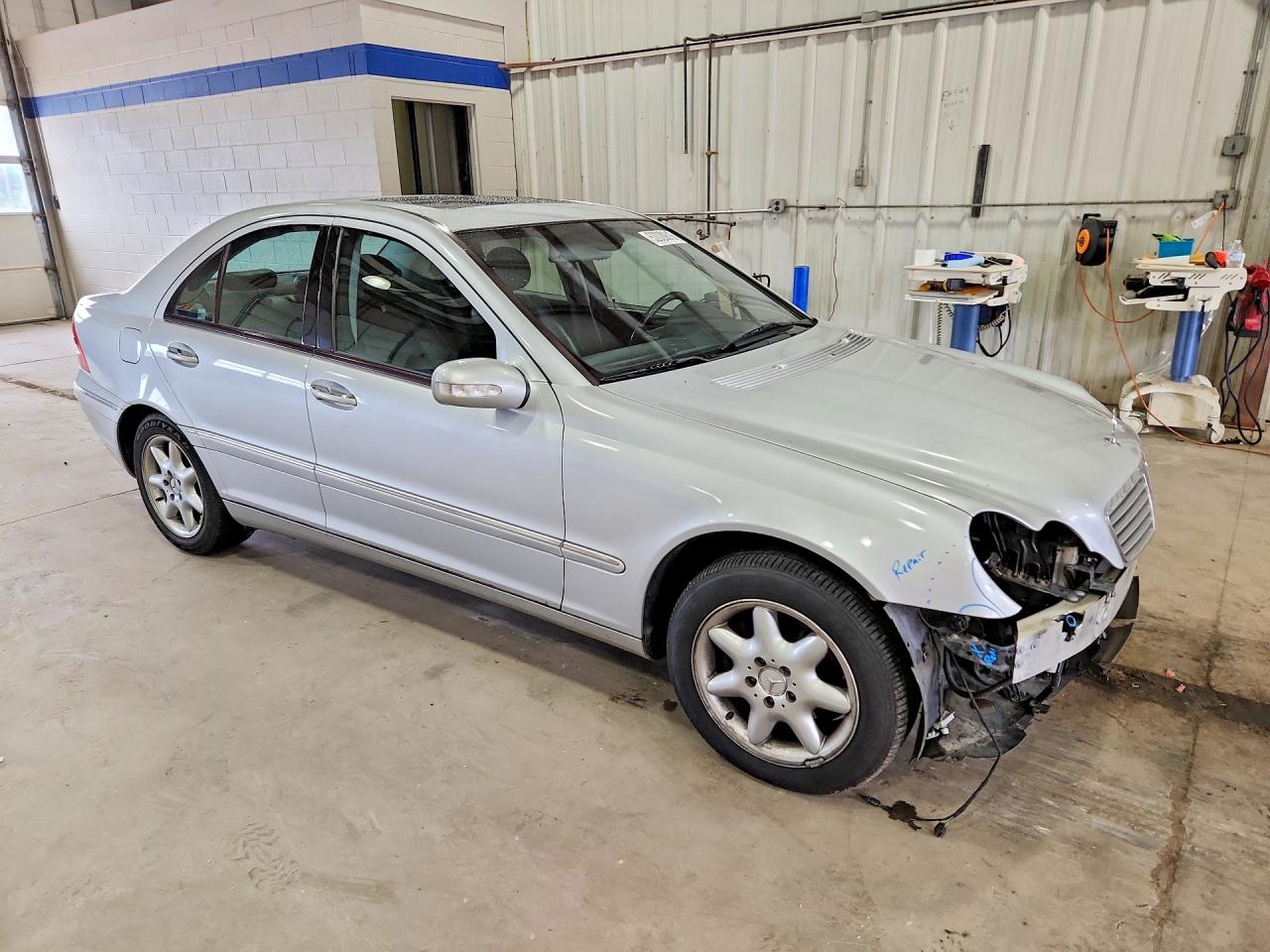 Mercedes-Benz C-Class 240