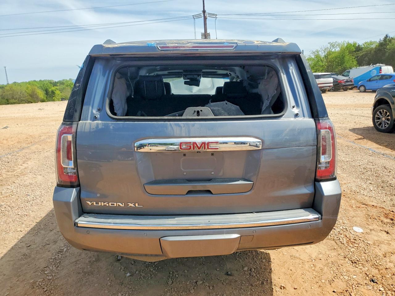 GMC Yukon Denali