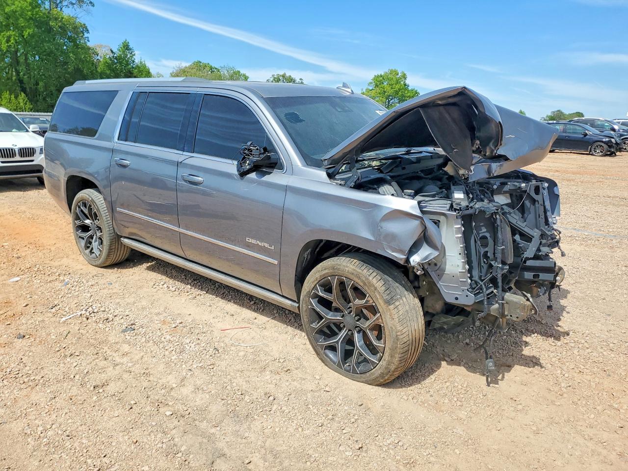 GMC Yukon Denali