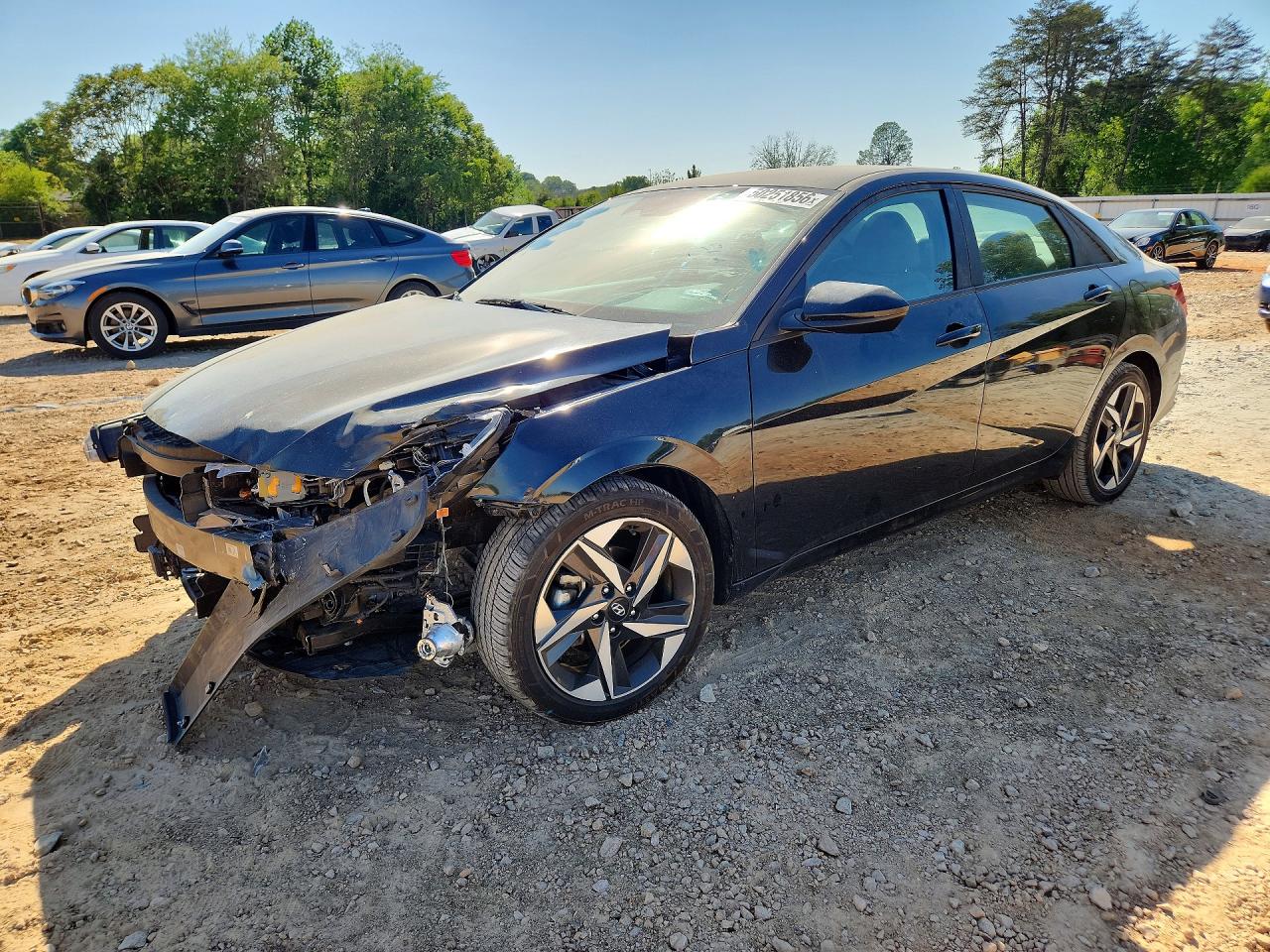 Salvage Hyundai ELANTRA Image