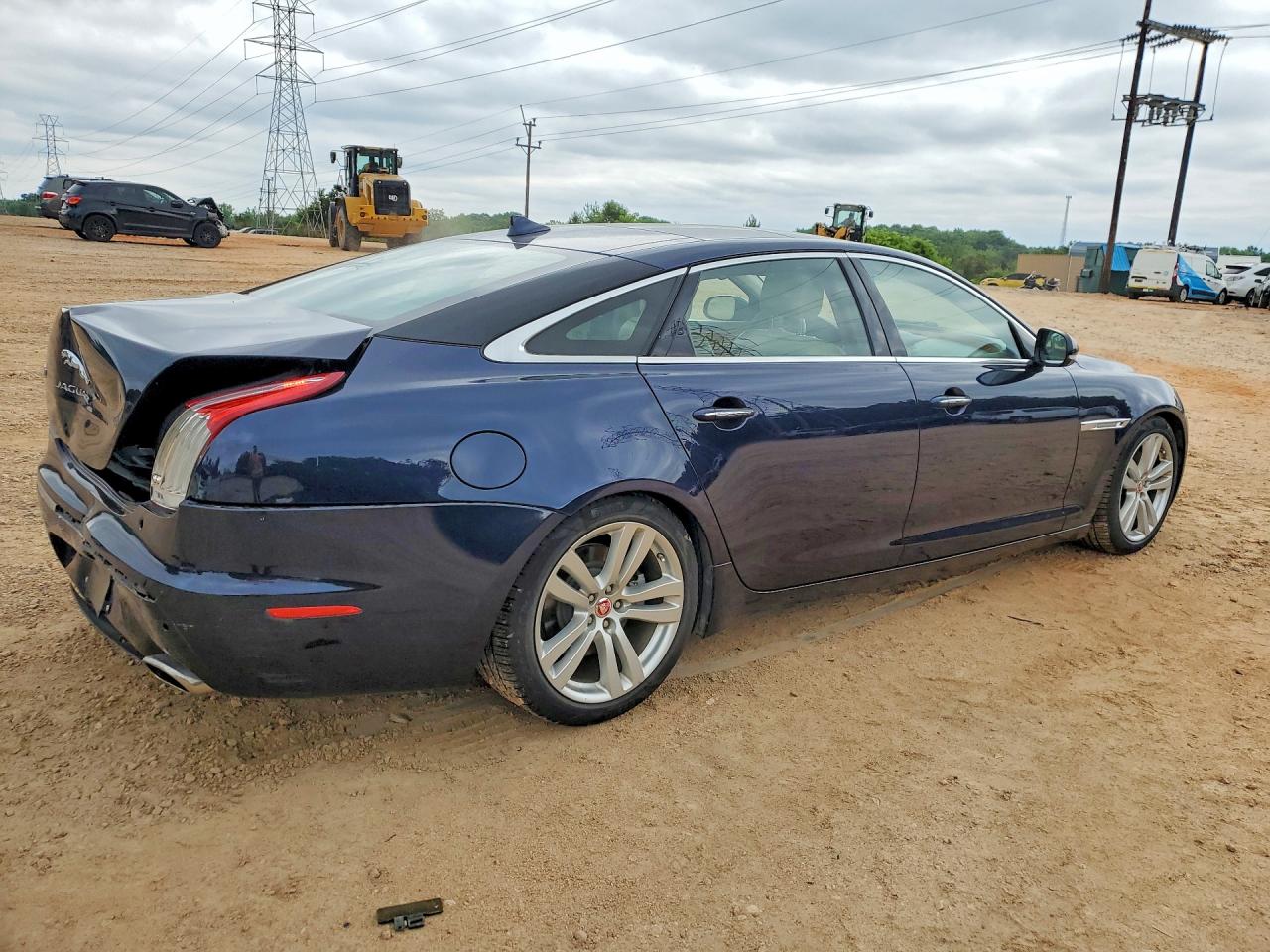 Jaguar XJ Portfolio