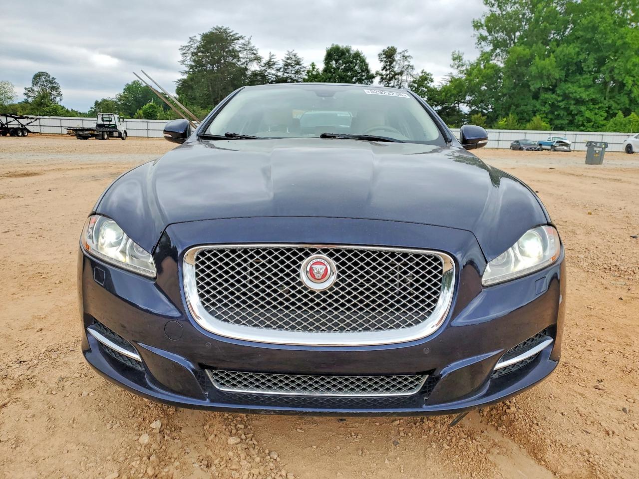 Jaguar XJ Portfolio