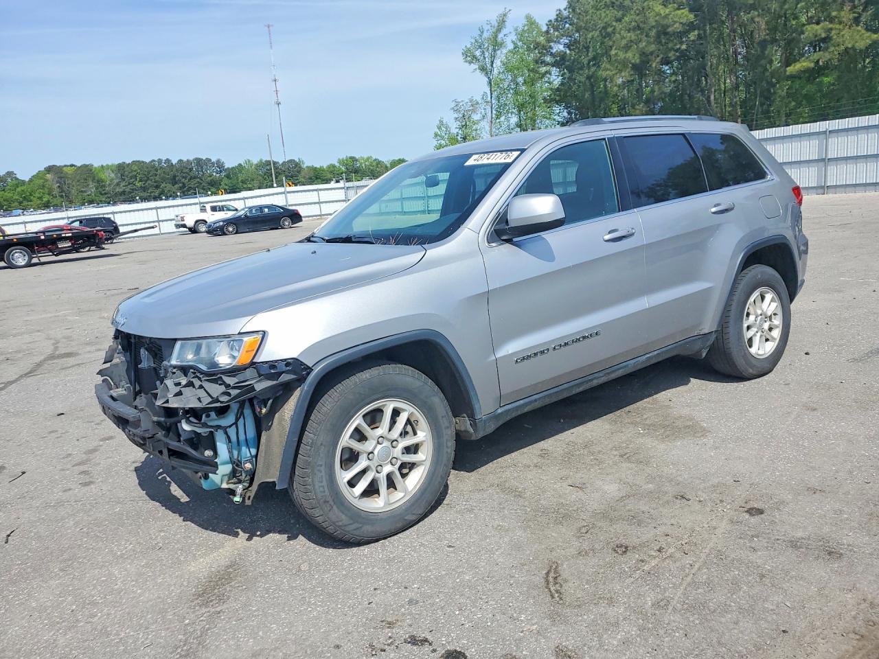 Salvage Jeep Cherokee Image