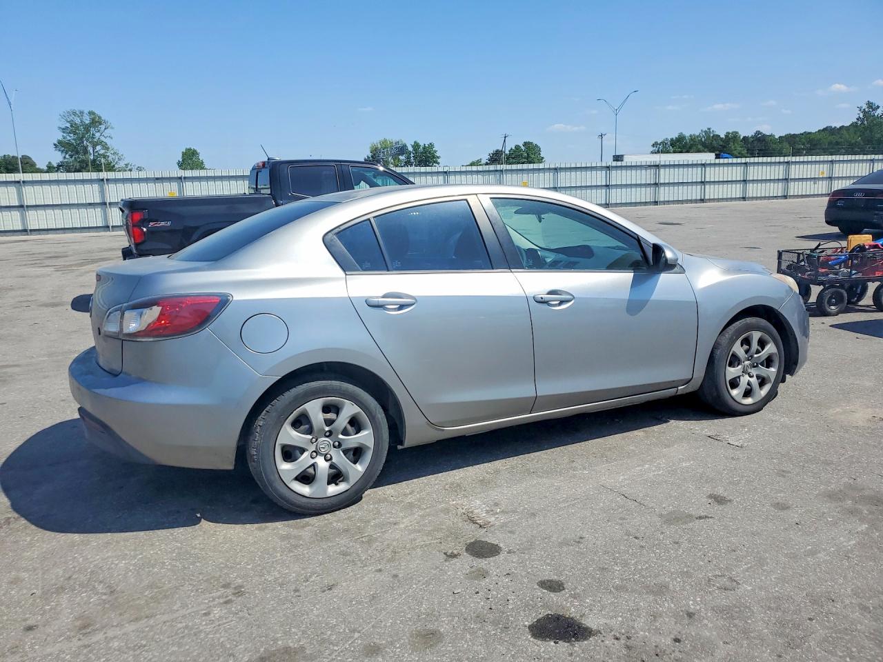 Mazda 3 I I