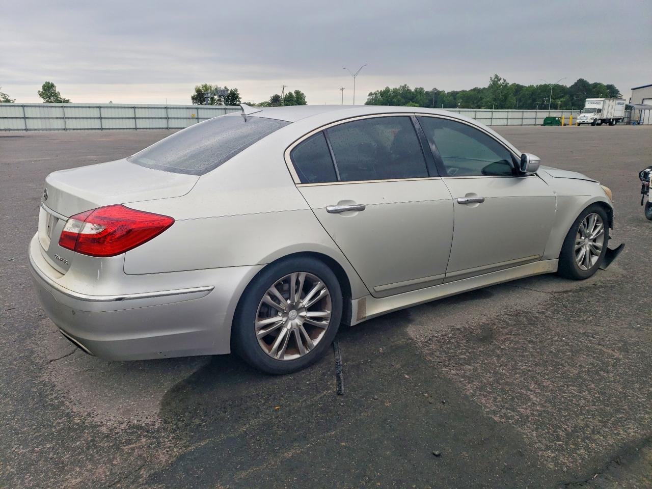 Hyundai Gensis