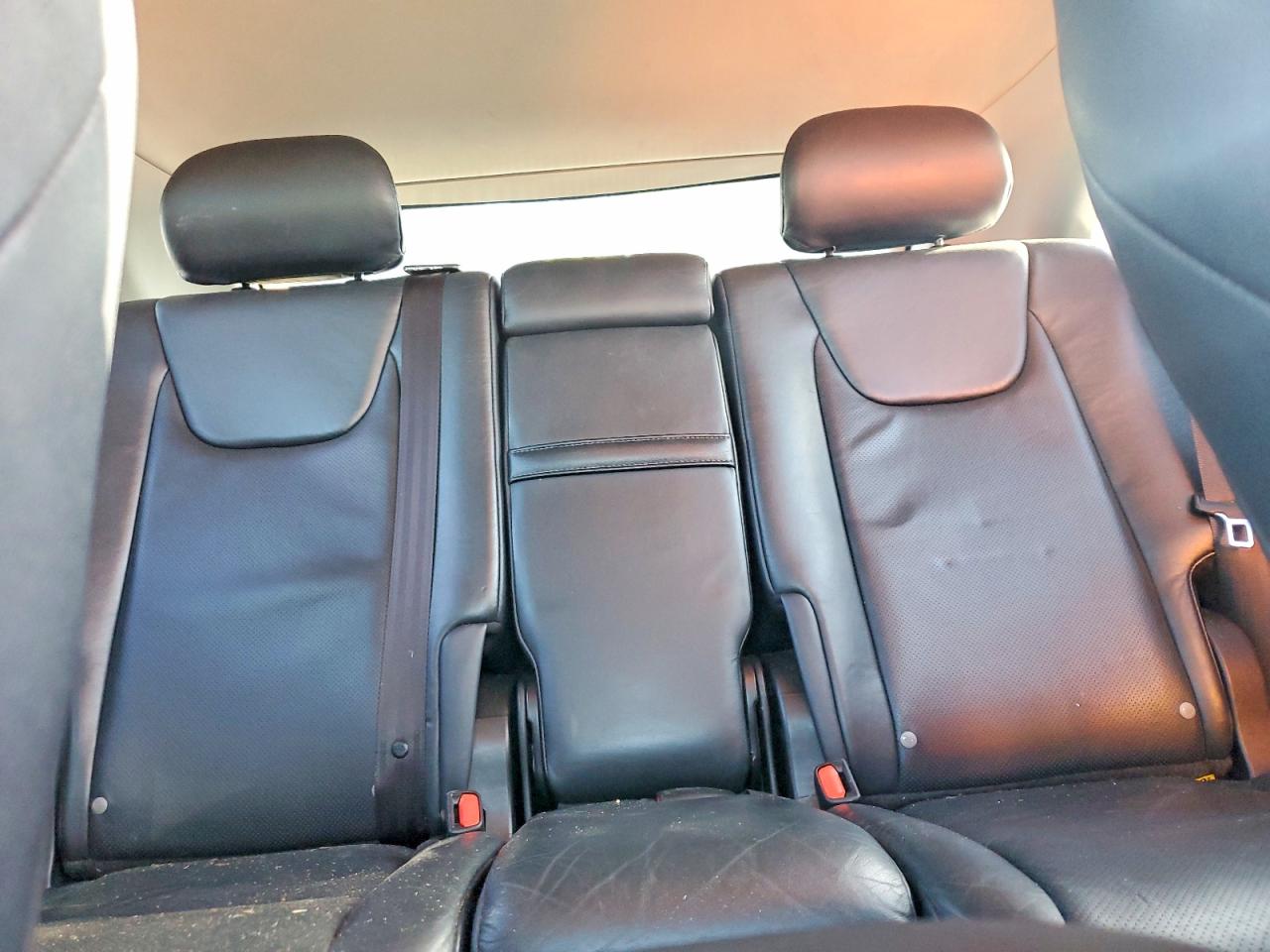 Lexus RX Base