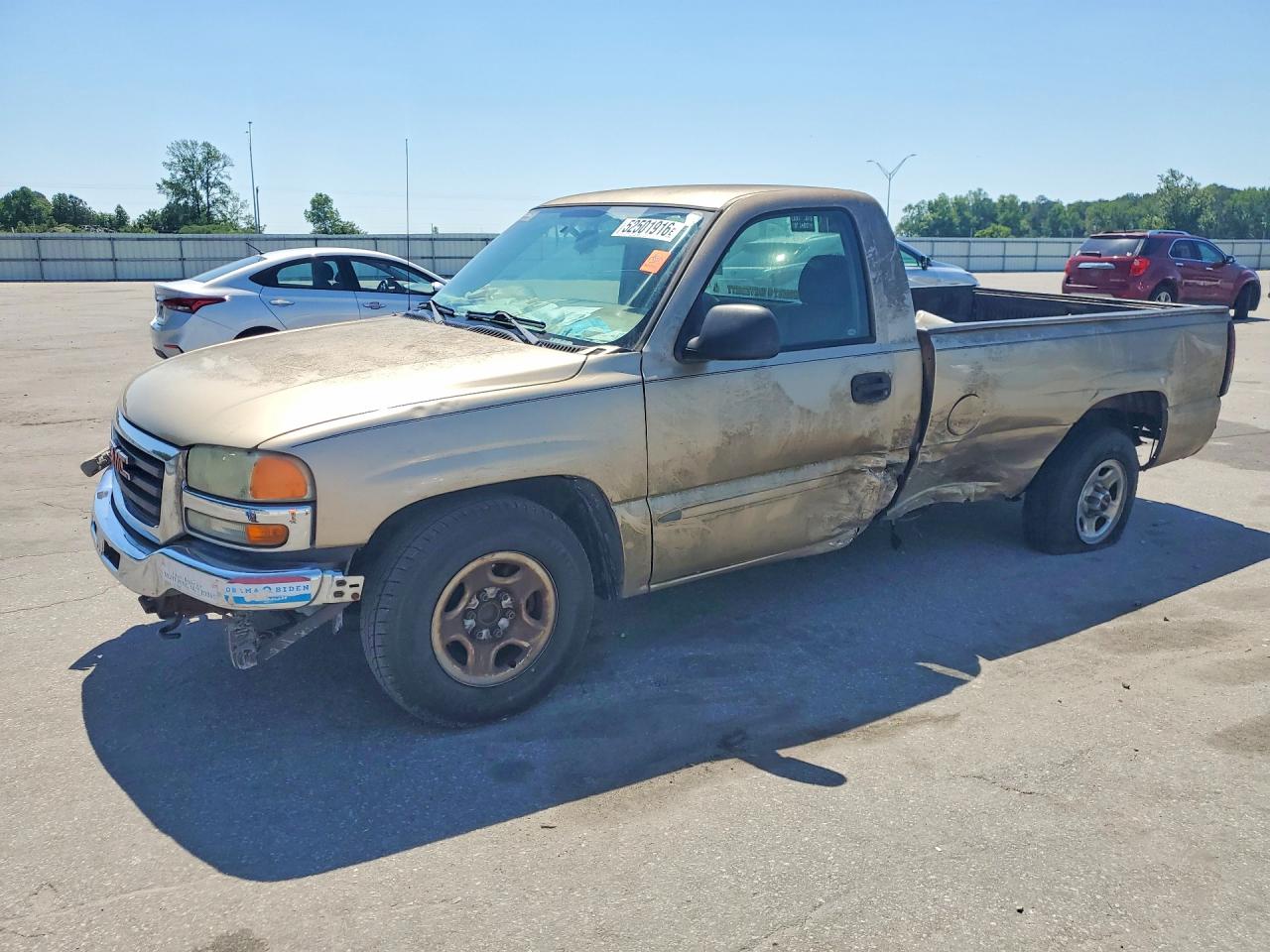 Salvage GMC Sierra Image