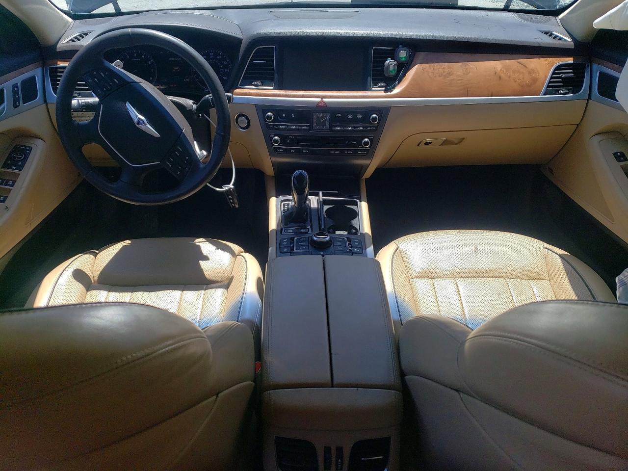 Hyundai Genesis 3.8l