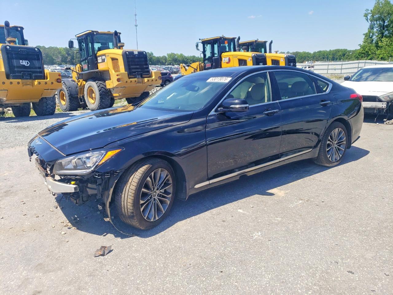 Salvage Hyundai Genesis Image