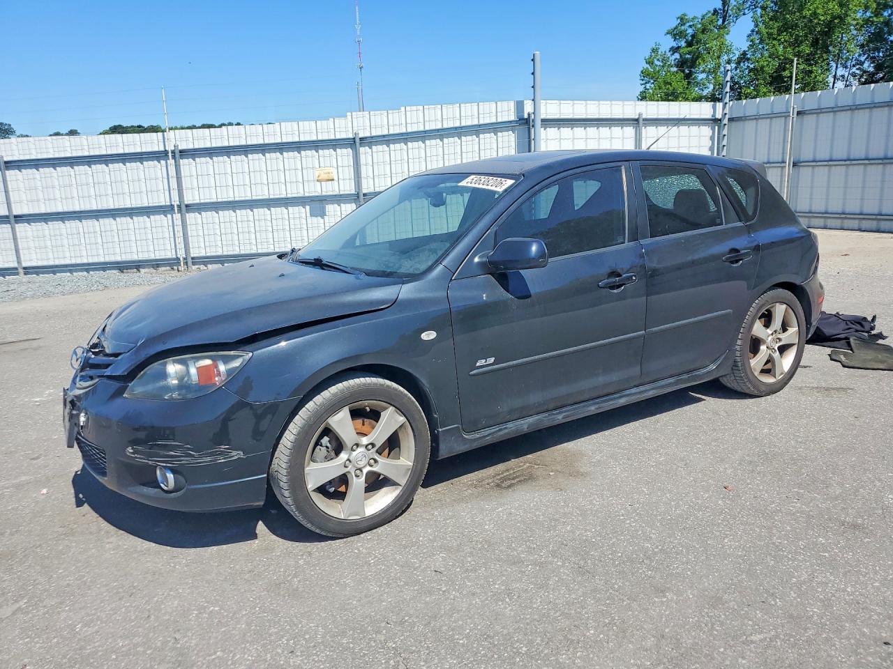 Salvage Mazda Mazda3 Image