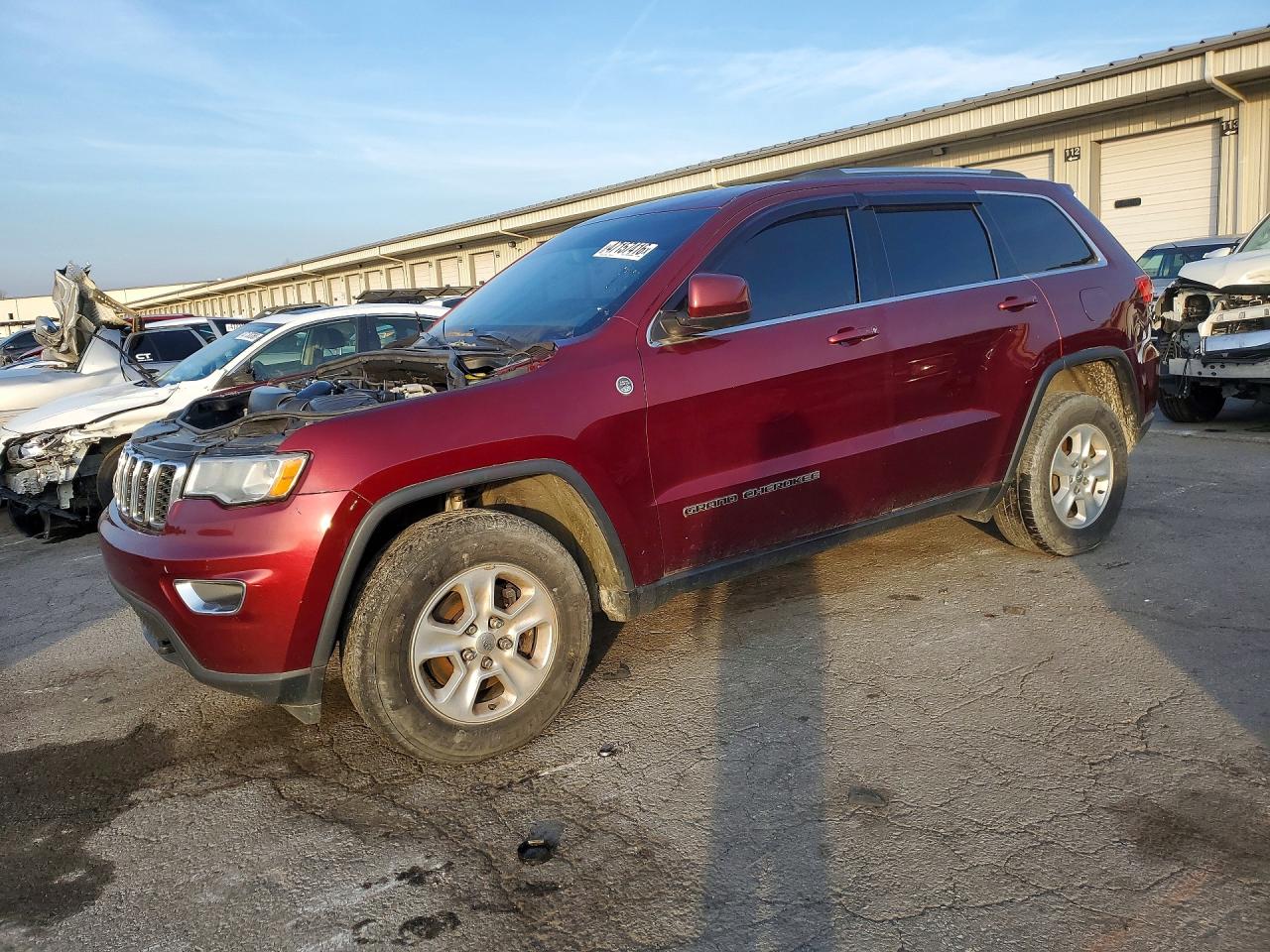 Salvage Jeep Cherokee Image