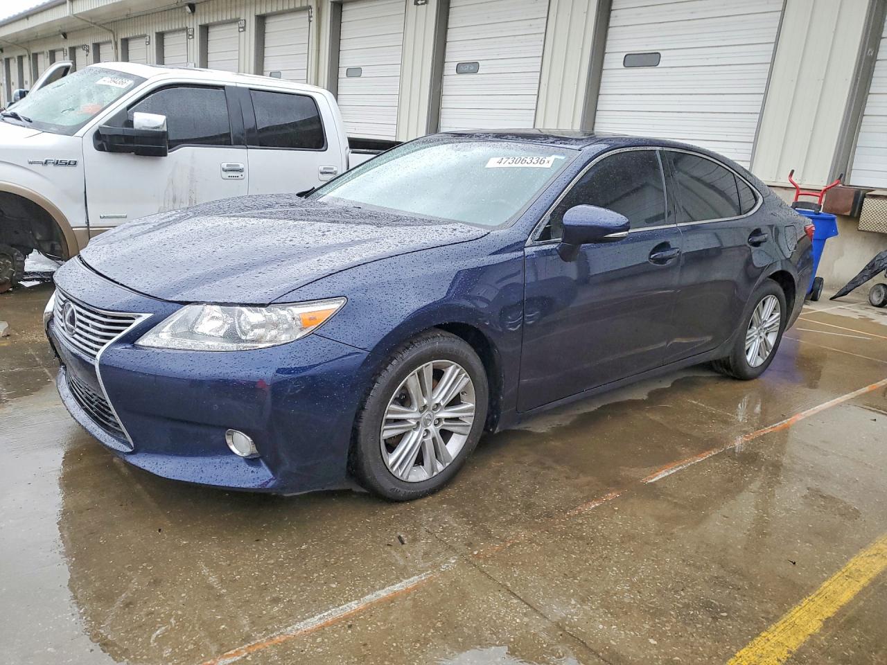 Salvage Lexus Es Image