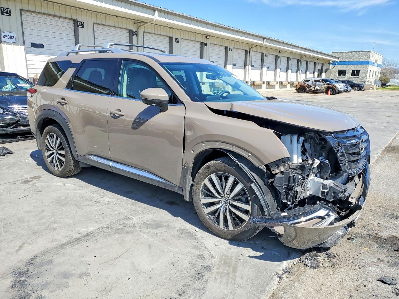 Nissan Pathfinder Platinum