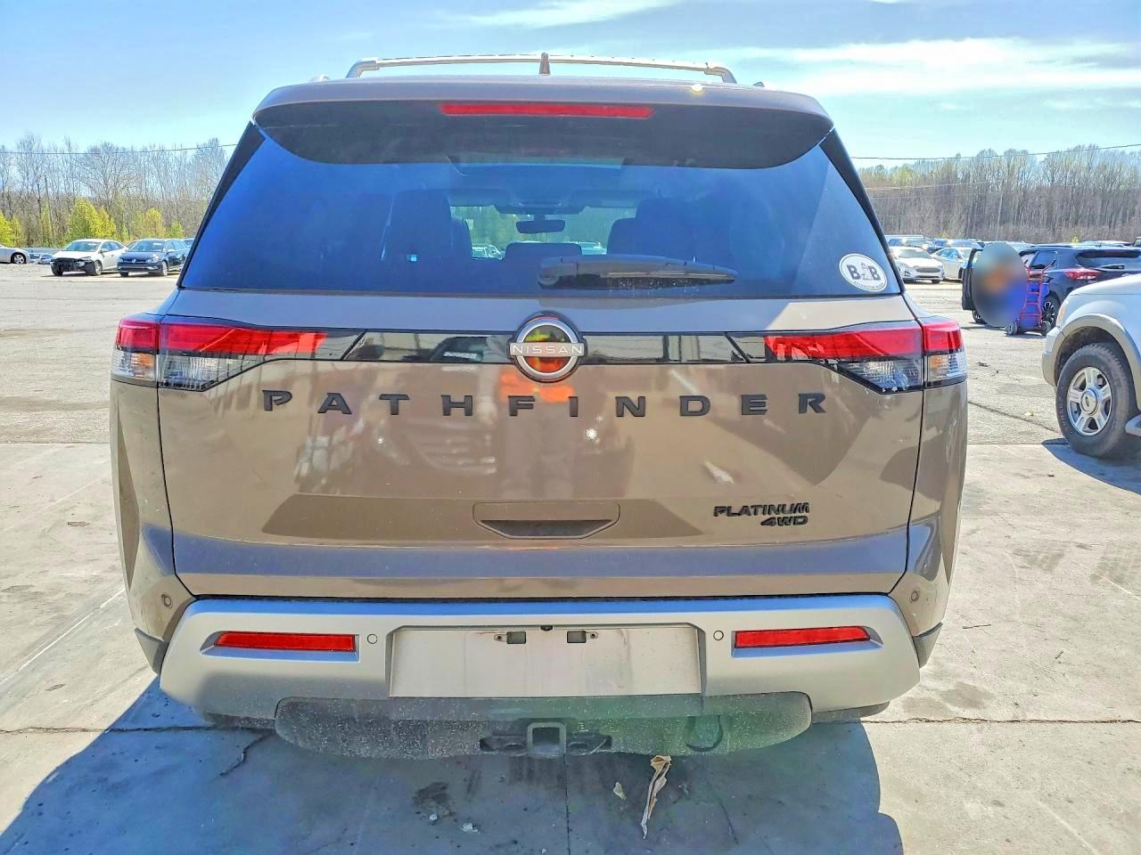 Nissan Pathfinder Platinum