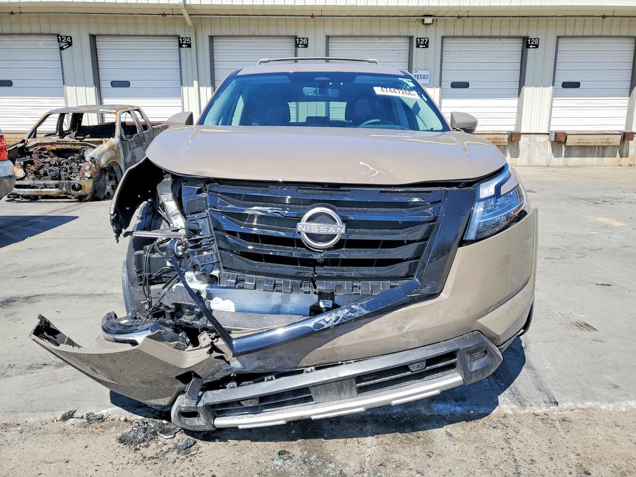 Nissan Pathfinder Platinum