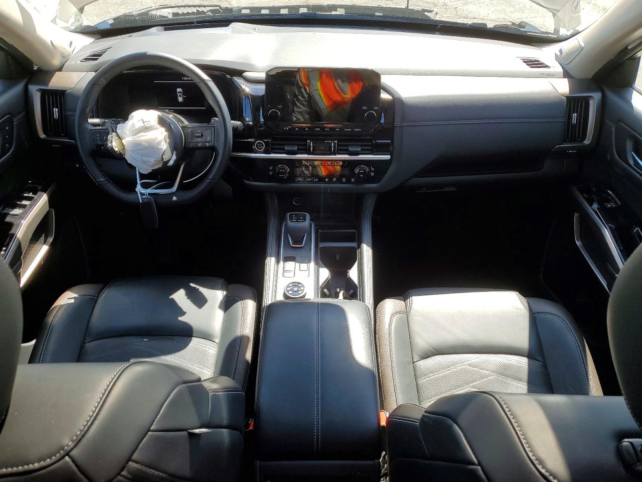 Nissan Pathfinder Platinum