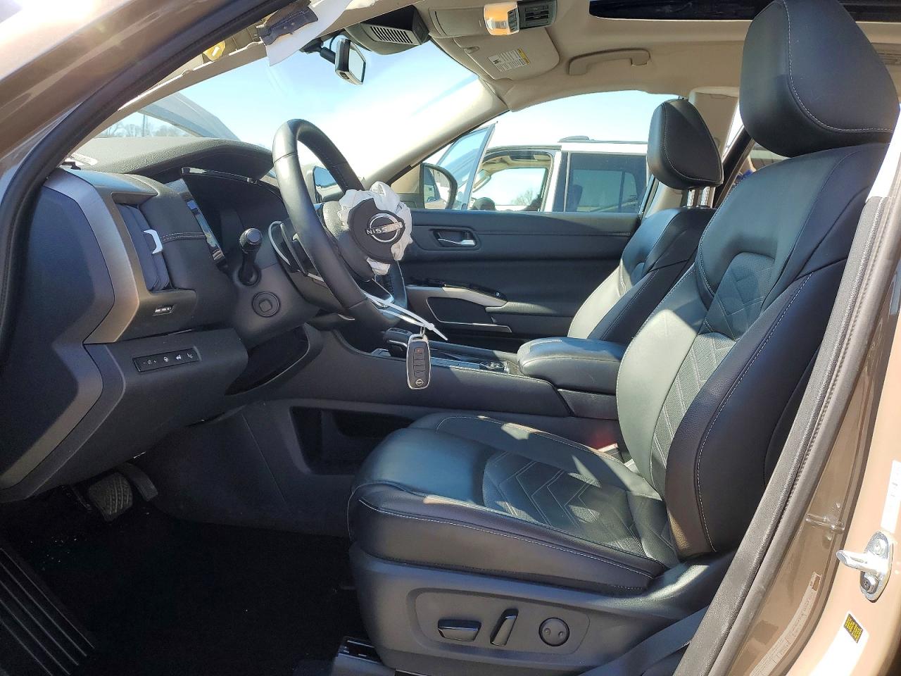 Nissan Pathfinder Platinum