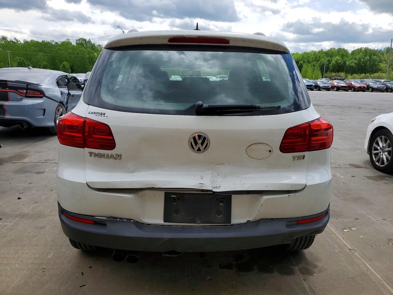Volkswagen Tiguan S