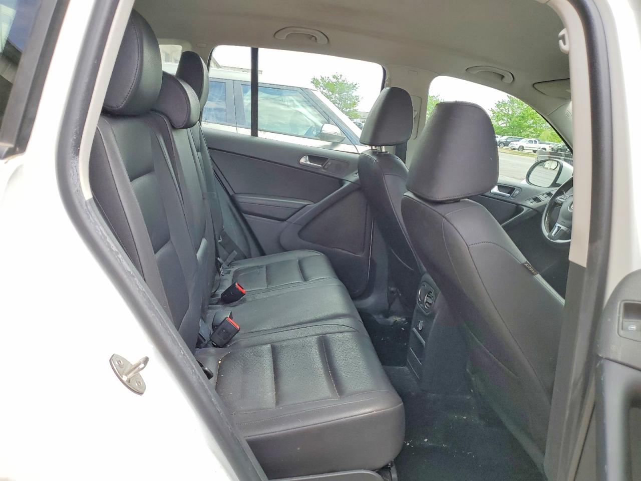 Volkswagen Tiguan S