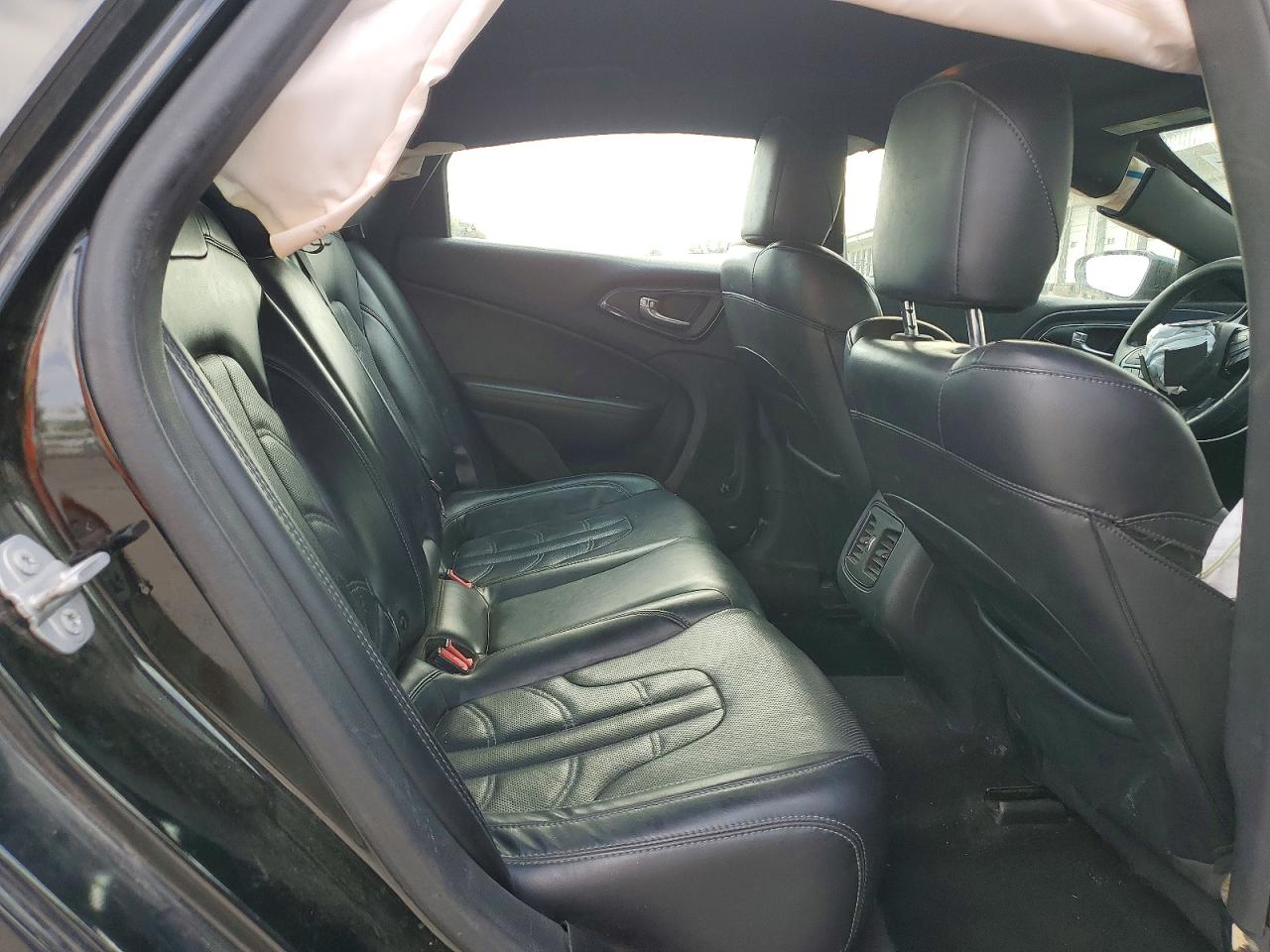 Chrysler 200 S
