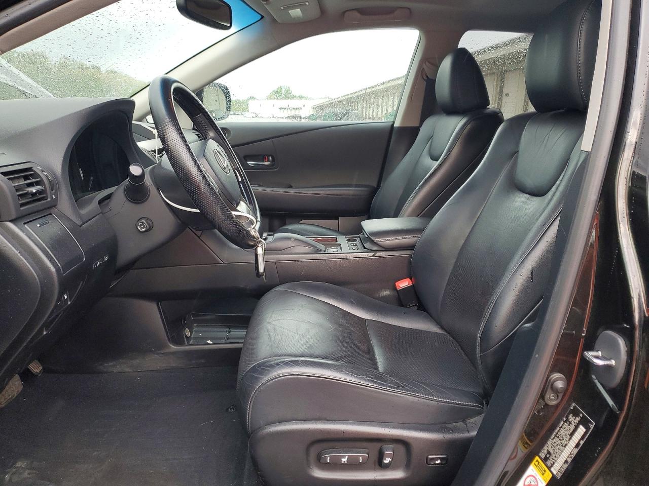Lexus RX Base