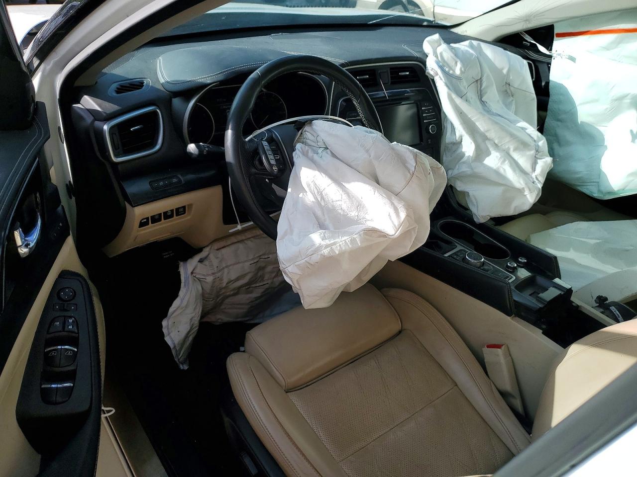 Nissan Maxima Platinum