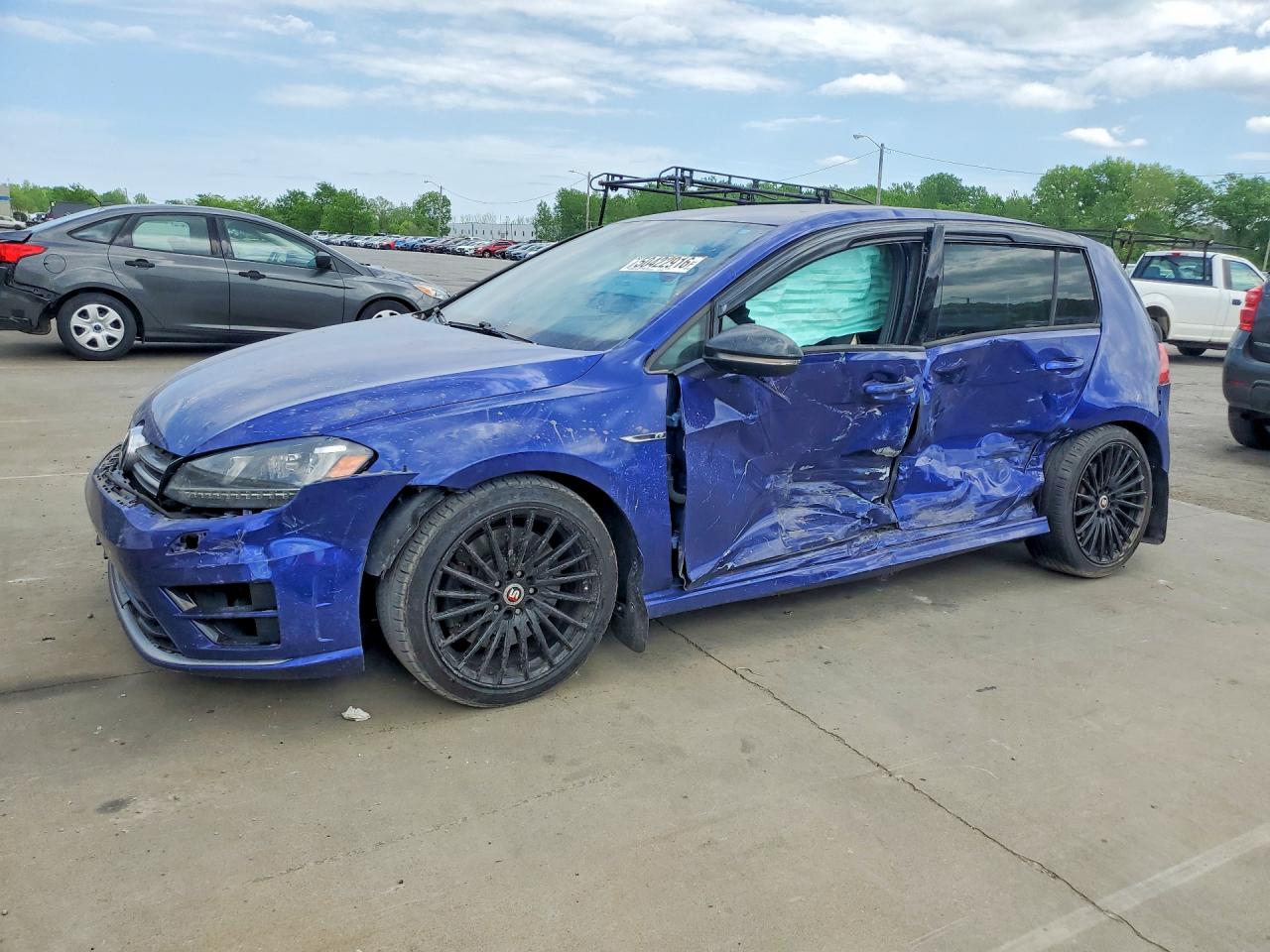 Salvage Volkswagen Golf Image