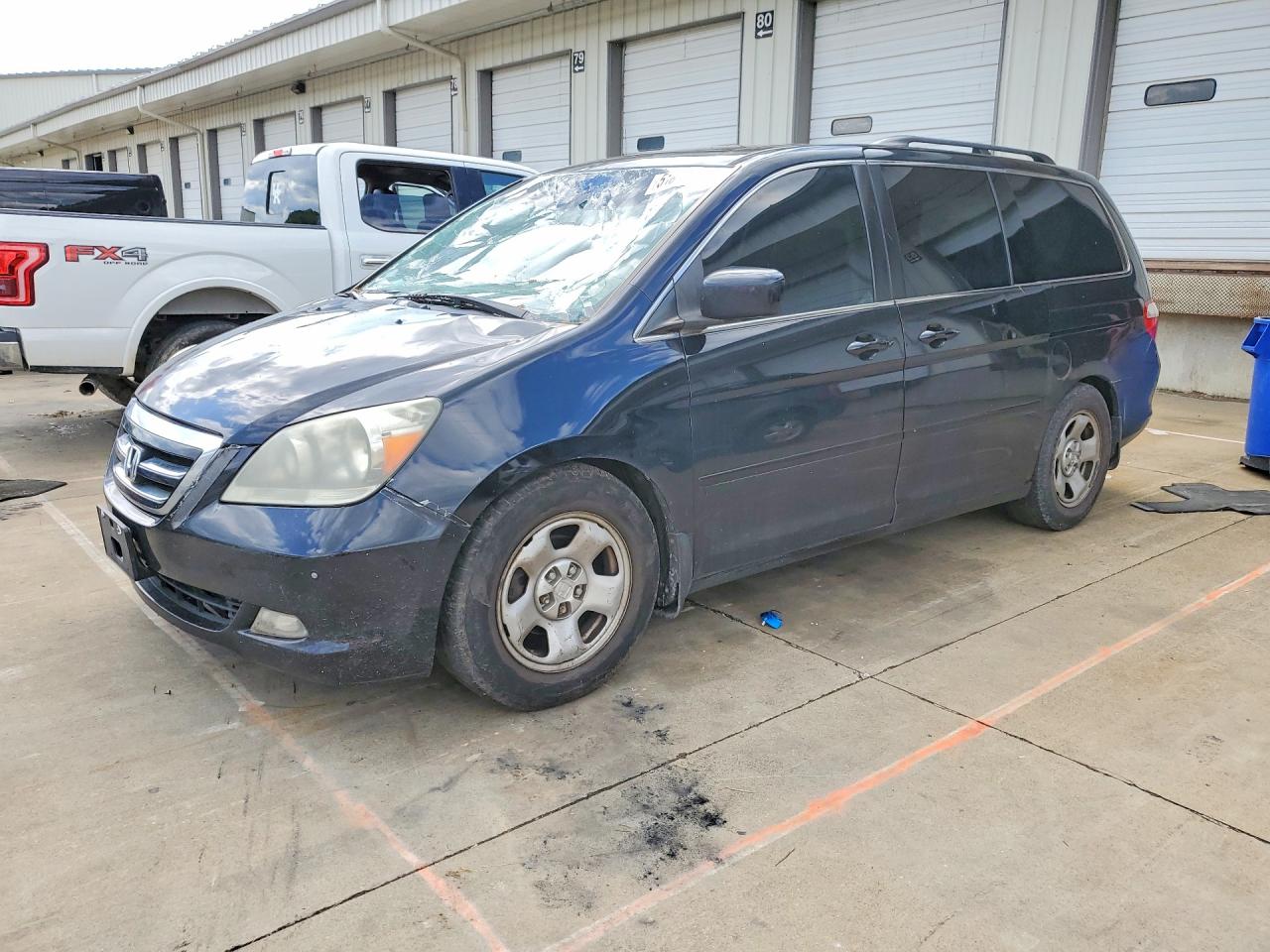 Salvage Honda Odyssey Image