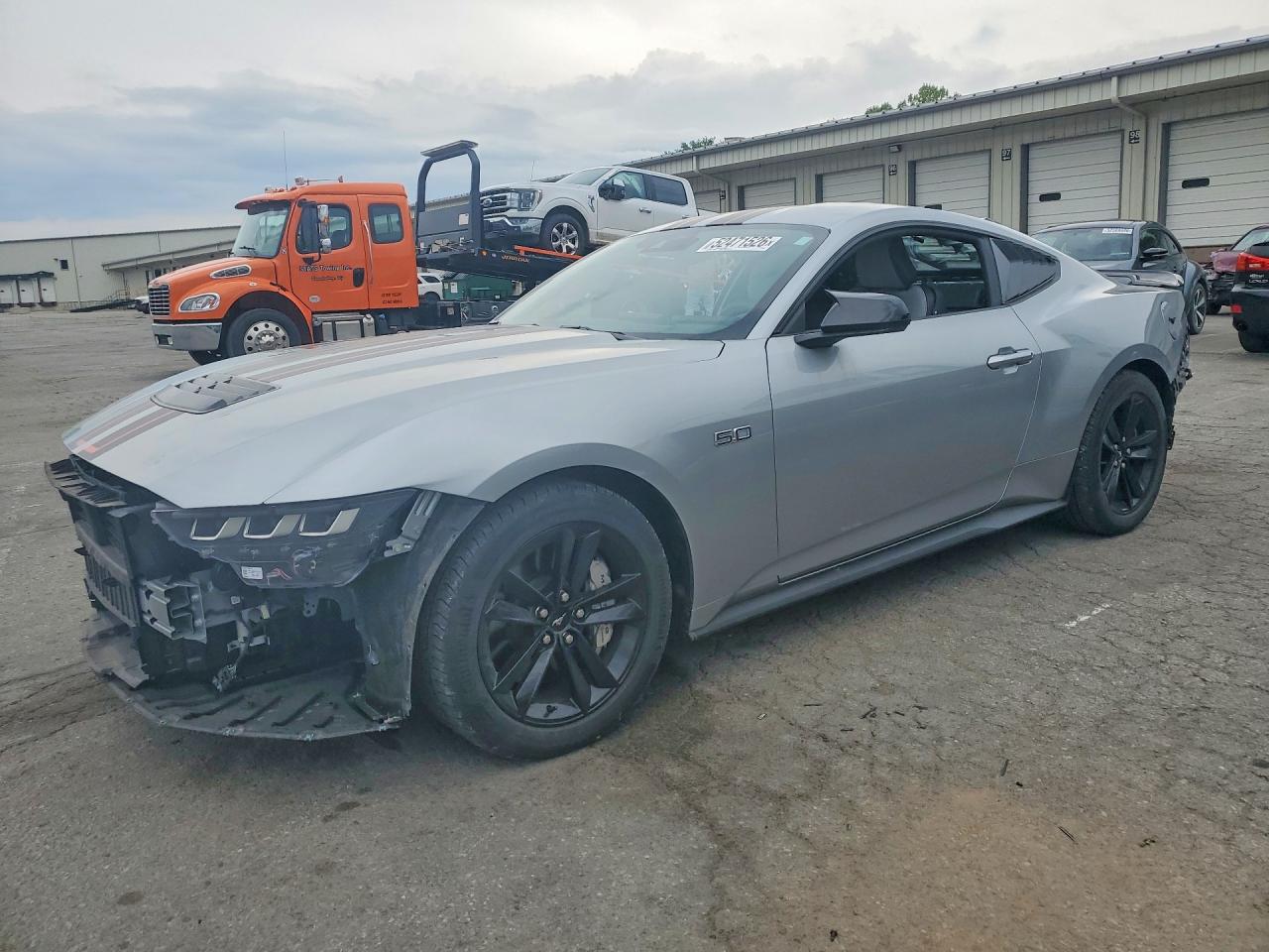 Salvage Ford Mustang Image