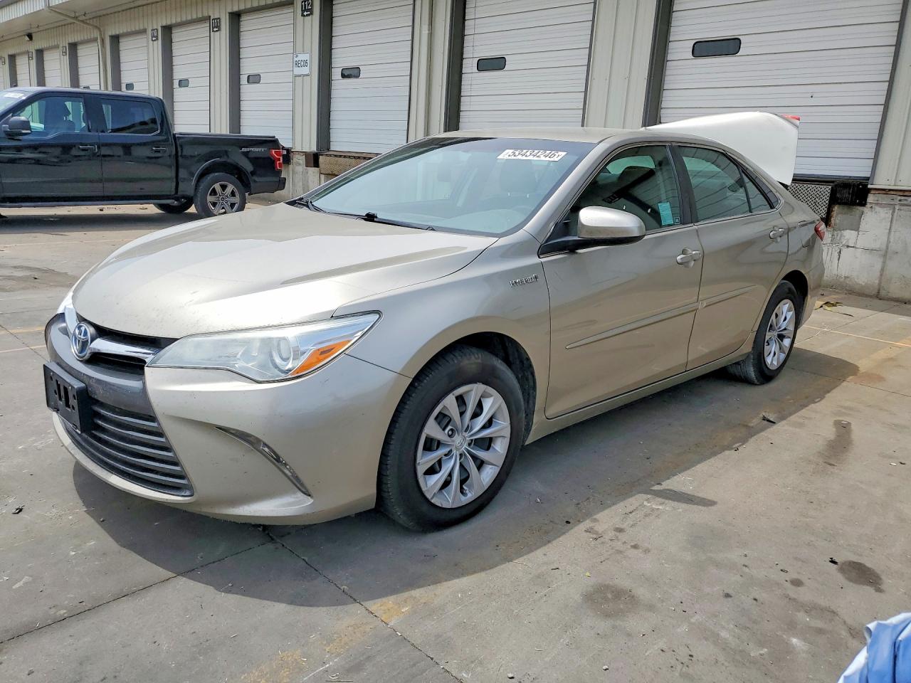 Salvage Toyota Camry Image
