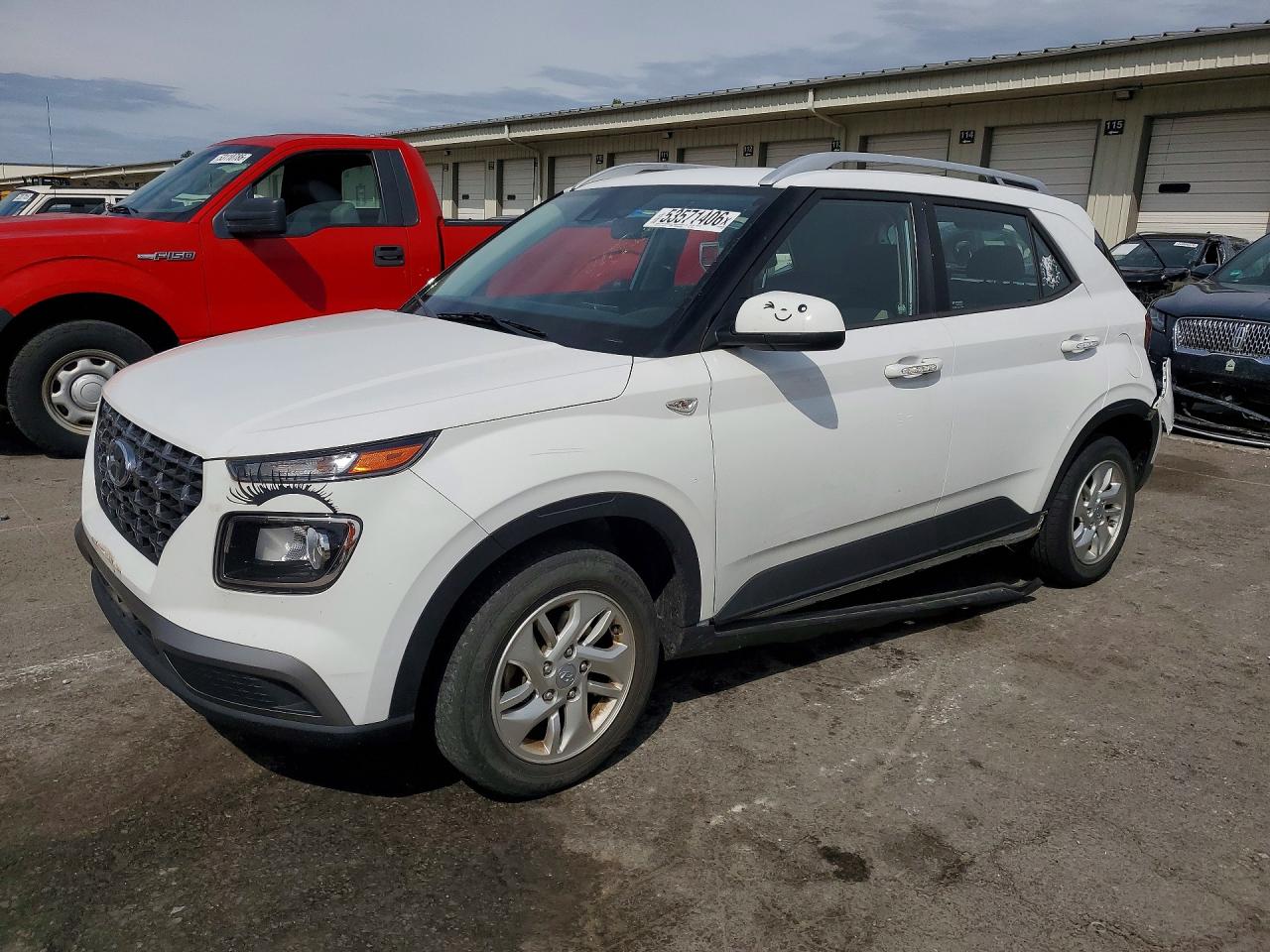Salvage Hyundai VENUE Image