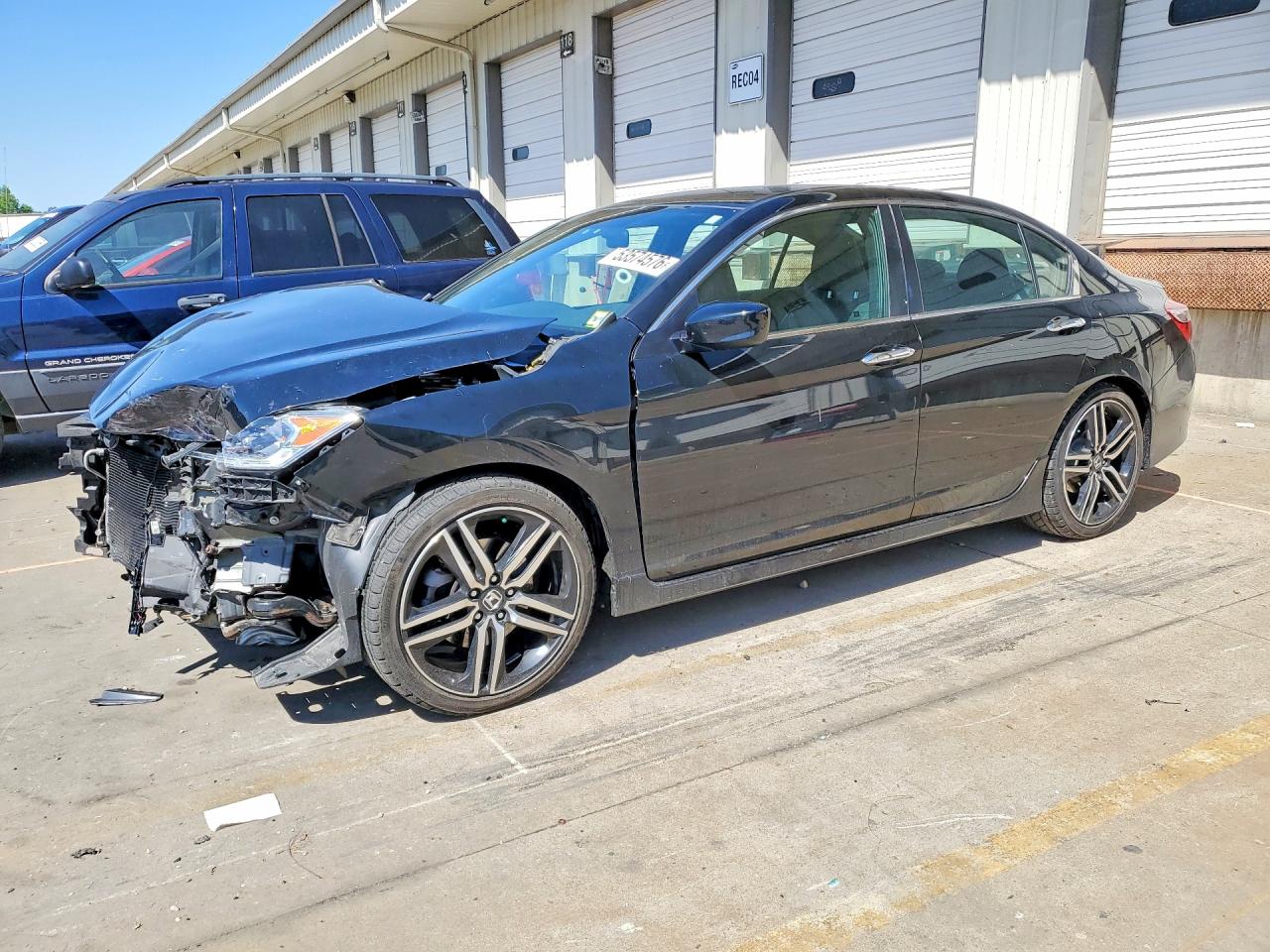 Salvage Honda Accord Image